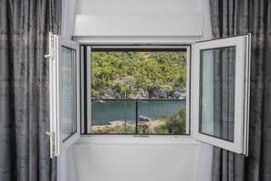 Interior - Beachfront Villa Marivi with Pool and Game Room (Rogoznica)