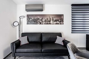 Smart-TV, Kamin, Videospiele