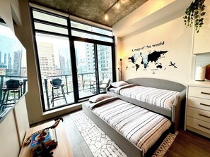 1 slaapkamer, een strijkplank/strijkijzer, wifi, beddengoed