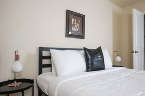 1 bedroom, iron/ironing board, free WiFi, bed sheets