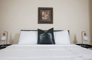 1 غرفة نوم ومكواة/لوح كي وواي فاي مجانًا وملاءات أسرّة