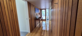Bruny Bay House - Bruny Bay House: A Luxurious Escape Between Two Bays!