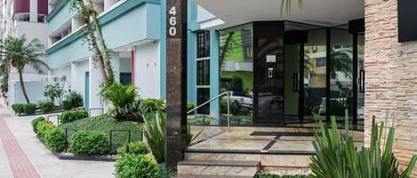 Eenvoudig appartement | Details aan de buitenkant