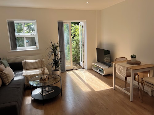 *NEW* 2 bedroom house