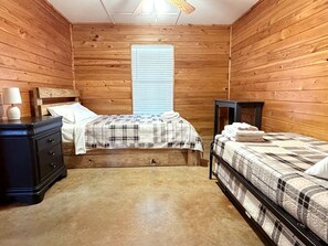 2 bedrooms, free WiFi, bed sheets