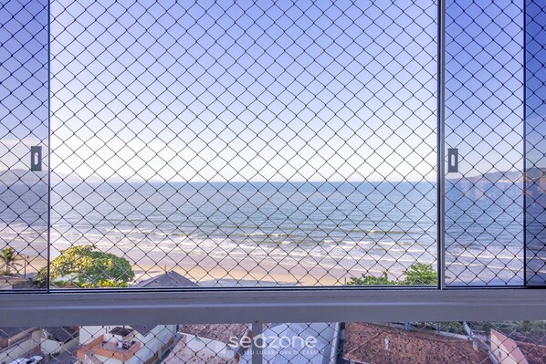 基础公寓 | 开放式门廊