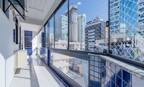 Interior - Apt w/ Balcony 150m From Sea Meia Praia Rcb405 (Itapema)