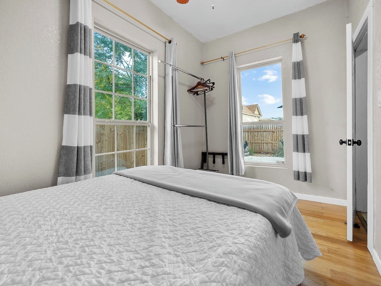 2 chambres, Wi-Fi gratuit, draps fournis