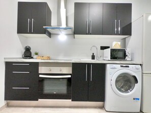 Microwave, oven, stovetop, coffee/tea maker