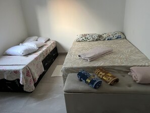 3 室のベッドルーム、インターネット、ベッドシーツ