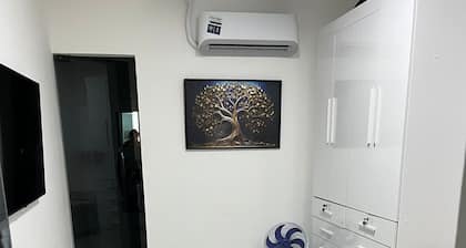 House near the beach with hot tub, pet friendly