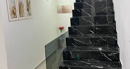 House near the beach with hot tub, pet friendly