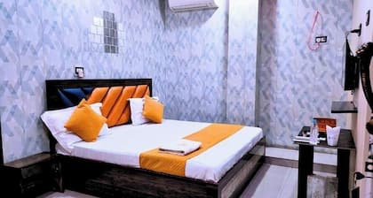 Hotel White Stone Luxury Room with AC 5