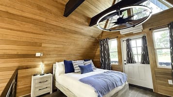 1 habitación, tabla de planchar con plancha, wifi gratis y ropa de cama