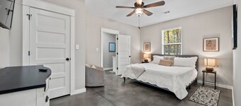 The Lakeside Bungalow, New Build on shores of Delaware Bay!