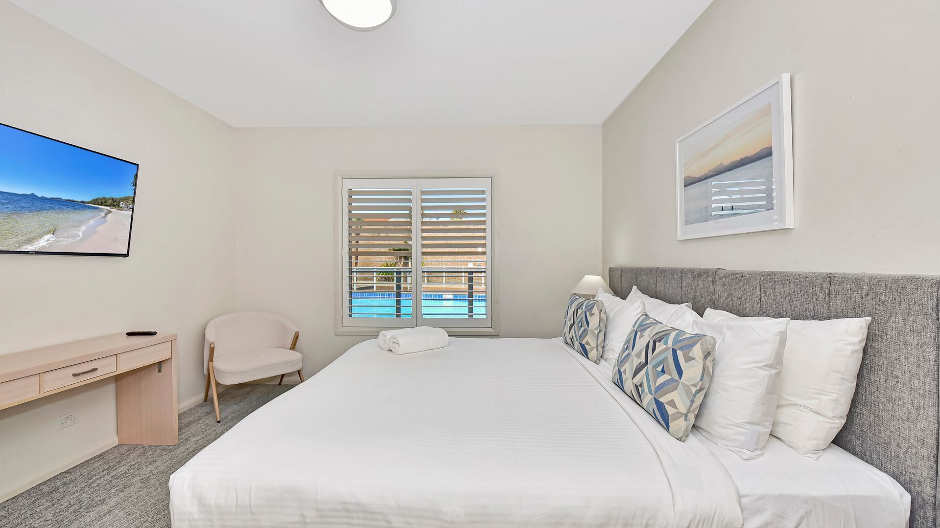 Iron/ironing board, free WiFi, bed sheets