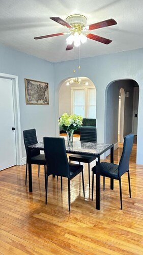 3 bed/ 1 bath Comfort Apartment in Utica