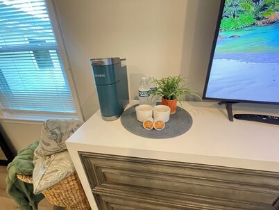 Charming 3-bedroom Ranch in delightful Dover with AC