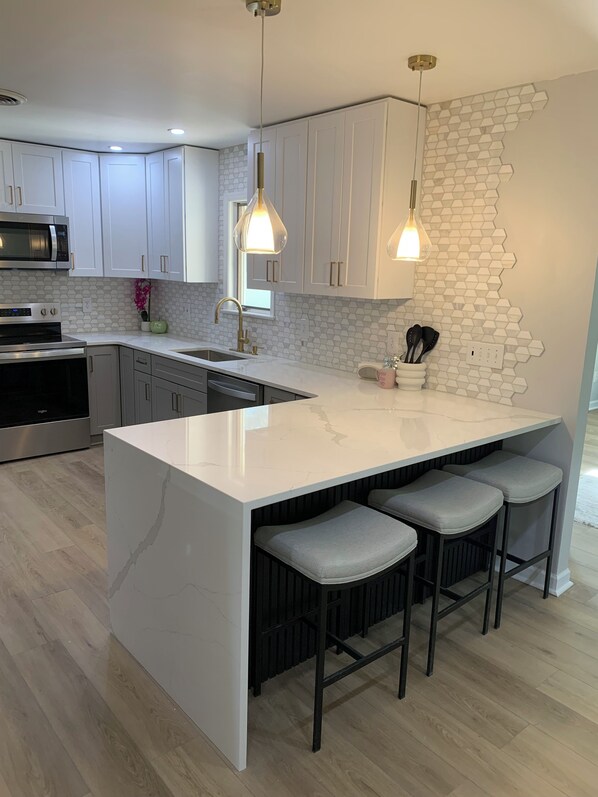 Microwave, oven, stovetop, dishwasher