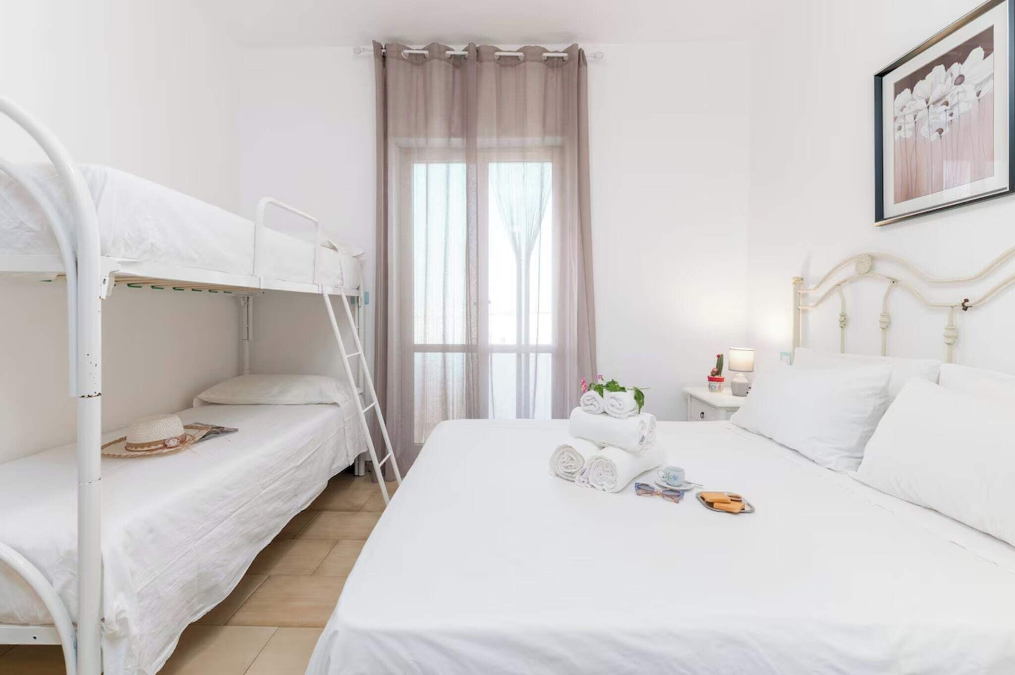2 bedrooms, WiFi (free)