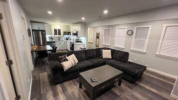 تلفزيون ذكي، مشغل دي في دي، كُتُب، مكتبة فيديو