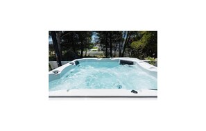 Outdoor spa tub - 2 bedroom amazing apartment in Vodice (Vodice)