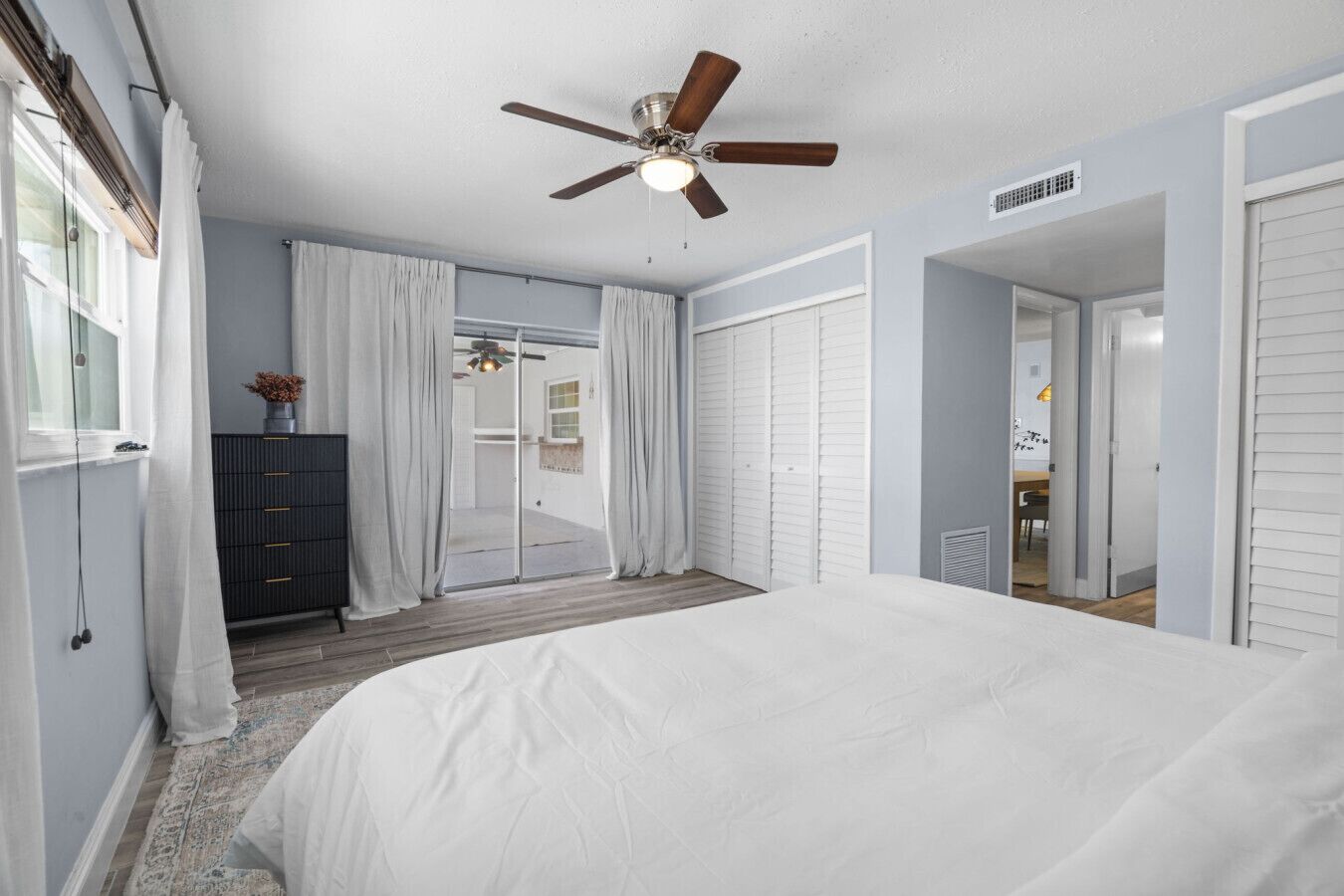 4 bedrooms, iron/ironing board, travel crib, WiFi
