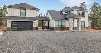 Cozy Guest House near Lake Cascade