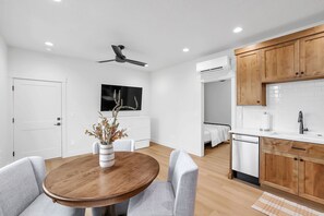 1 غرفة نوم وملاءات أسرّة