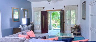 Charming 2-bedroom cottage in delightful Portland ,Jamaica West Indies with AC