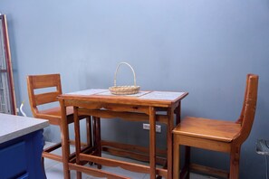 Dining - Charming 2-bedroom cottage in delightful Portland ,Jamaica West Indies with AC (Portland Parish)