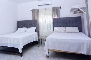 2 habitaciones, tabla de planchar con plancha, wifi y ropa de cama 