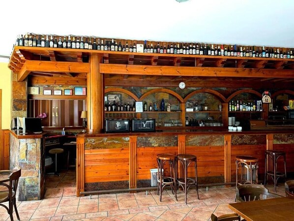 Snack bar