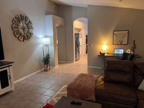 TV, fireplace