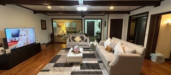 Tulsa’s Best Stay – 5BR Fully Remodeled Gem!