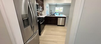 Family Fun Getaway - 3BR + Games & BBQ Patio