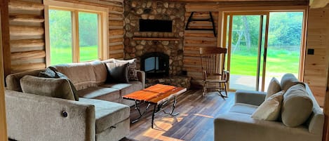 Smart TV, fireplace, DVD player, books