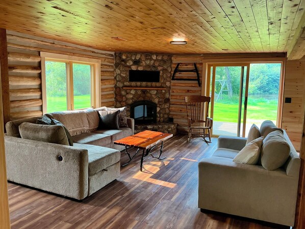 Smart TV, fireplace, DVD player, books