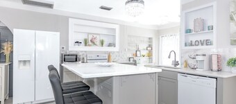 Absolutely stunning 2-bedroom cottage in Fruitland Park.