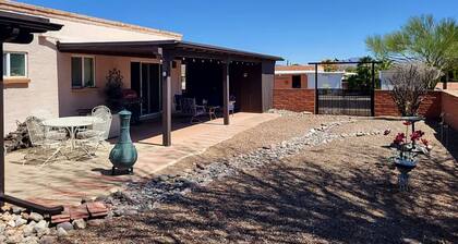 Sunny 2bd Retreat with Mountain Views, Fireplace, AZ Room & GVR Access!