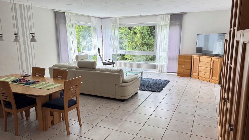 130 Sqm Apartment With Garden And Parking Space - Sarrebruck
