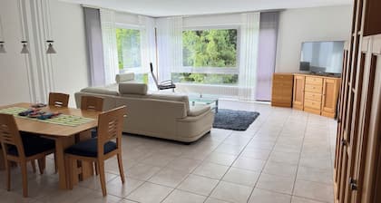 130 sqm apartment with garden and parking space