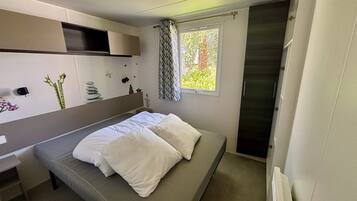 2 bedrooms