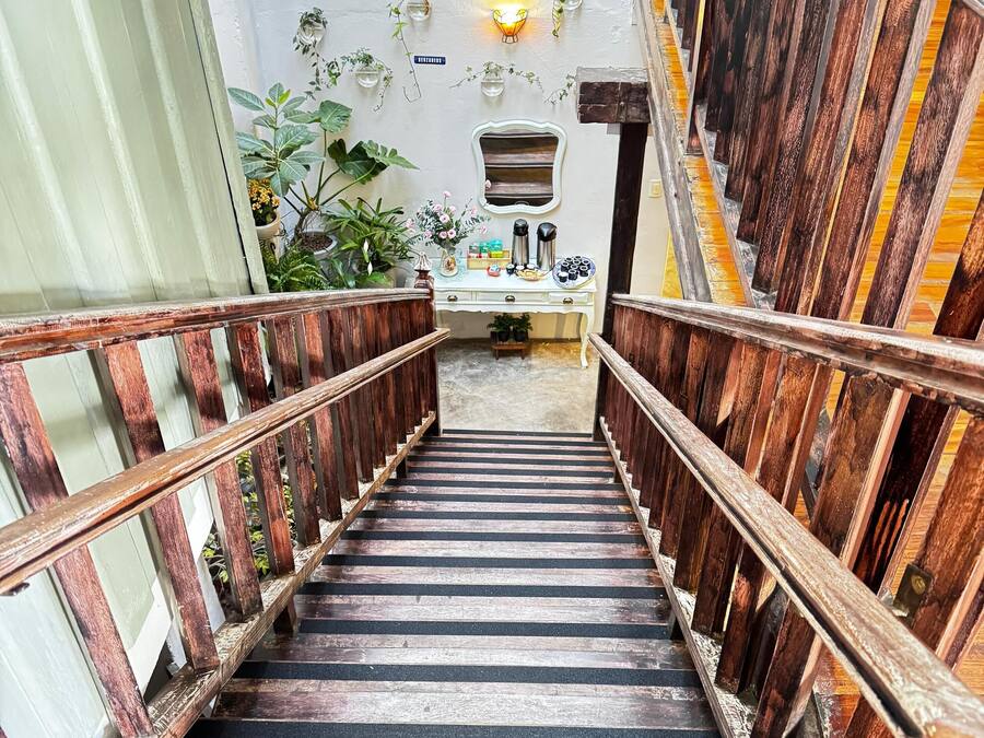 TV connectée de 32 pouces avec chaînes numériques