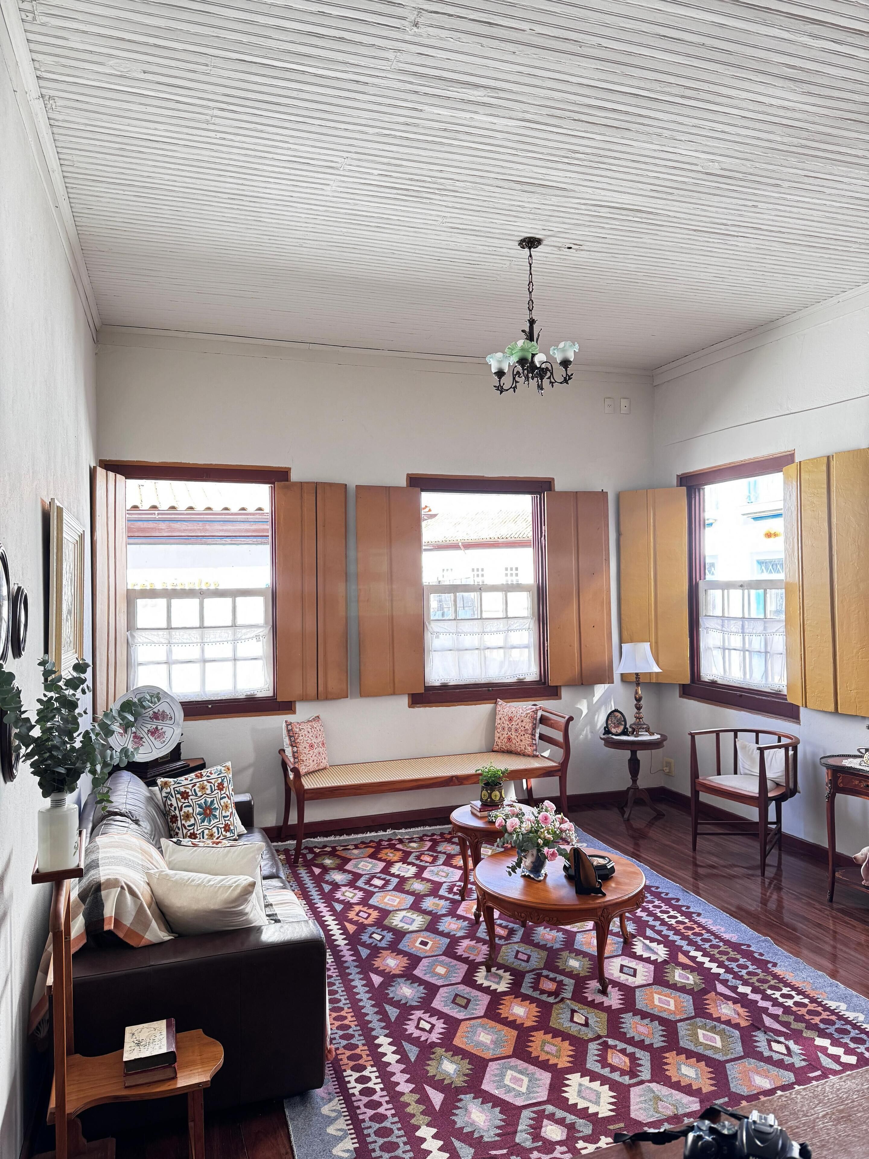 32-吋智慧型電視，提供數位頻道