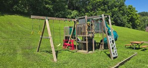 Children’s play area – outdoor