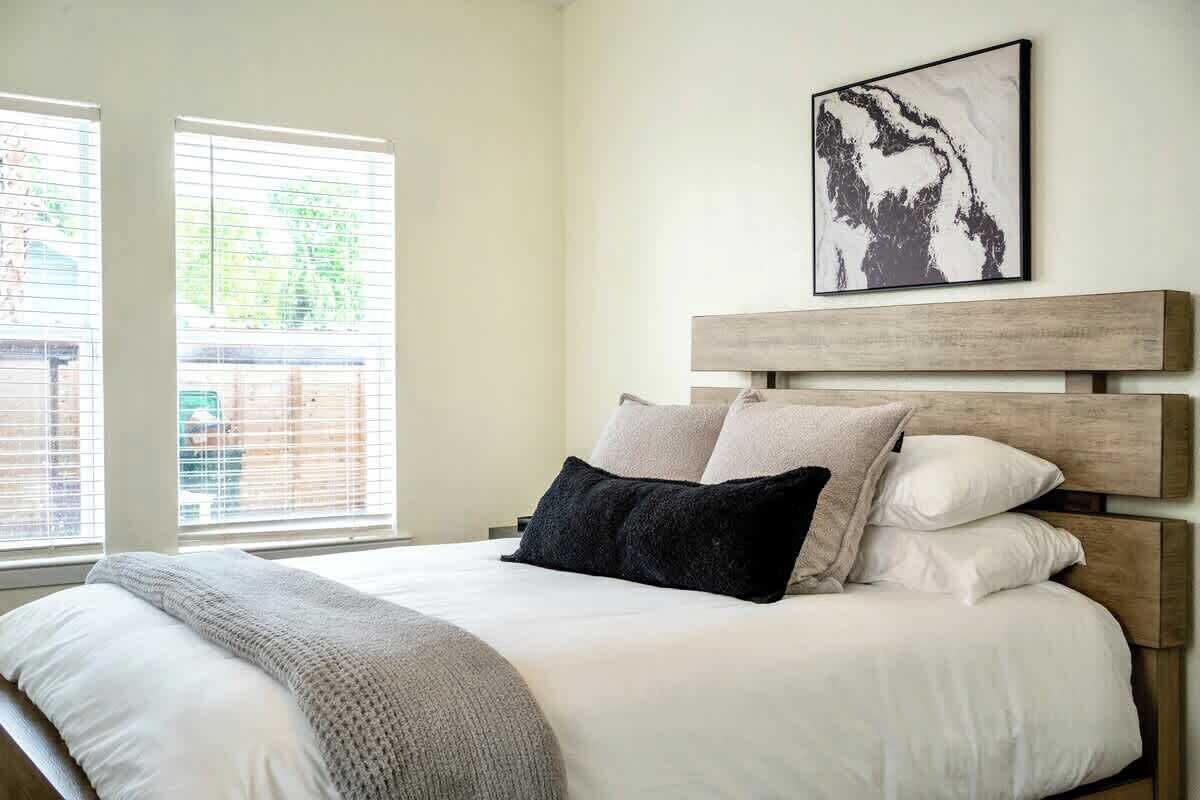 1 bedroom, iron/ironing board, travel crib, WiFi