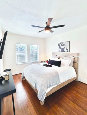 1 bedroom, iron/ironing board, travel cot, WiFi