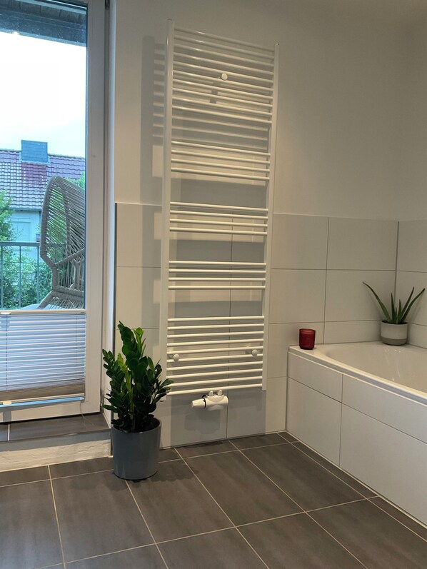 Assecador de cabells, tovalloles, sabó i xampú