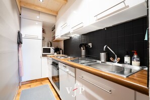 Four, plaque de cuisson